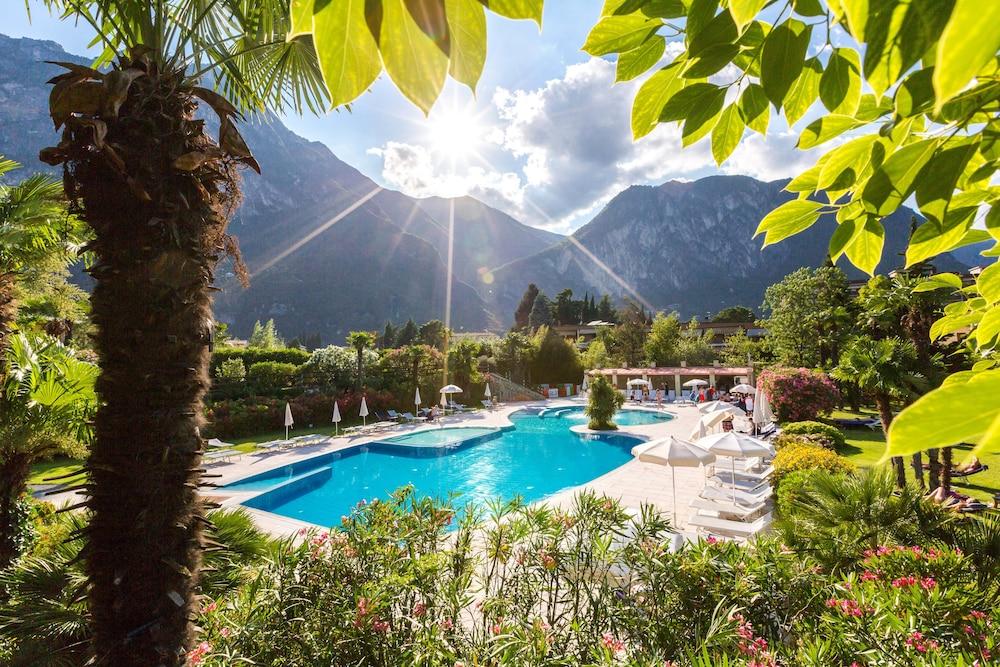 Astoria Resort Riva del Garda Eksteriør bilde